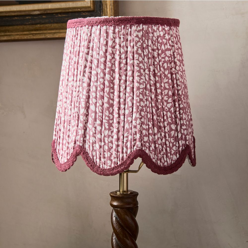 Faye Scallop Edged Lamp Shade