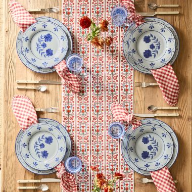 Folkloric Floral Tablescape