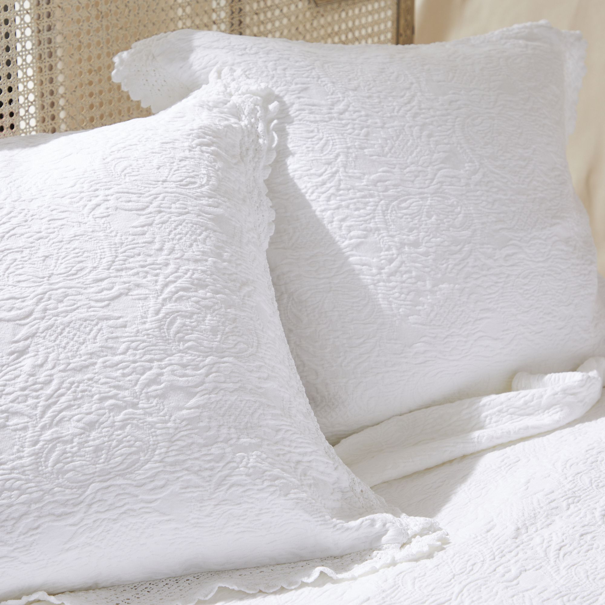 Matelasse Crochet Trim Shams