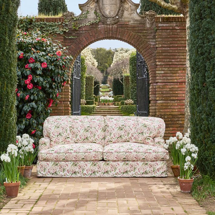 Winnie English Arm Slipcovered Sofa | Greenrow