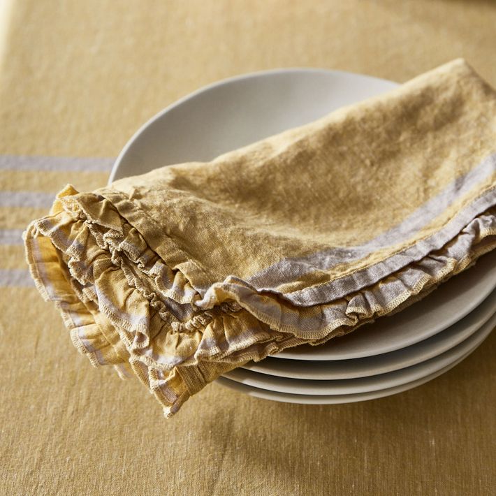 Cloth Napkins. Soft Linen Napkins. Ruffles Cloth Napkins Set