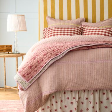 Pink &amp; Yellow Cottagecore Bedroom