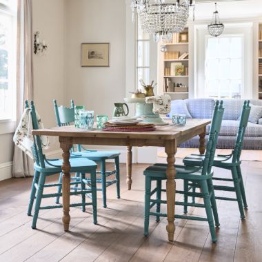 Eclectic Country-House Dining Room