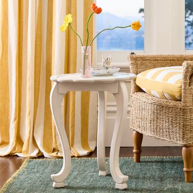 Coffee & Accent Tables image