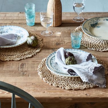Placemats & Chargers image