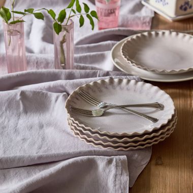 Sweet Pink Dining Tablescape