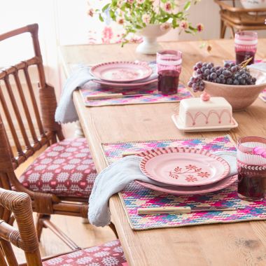 Pink Grape Tablescape