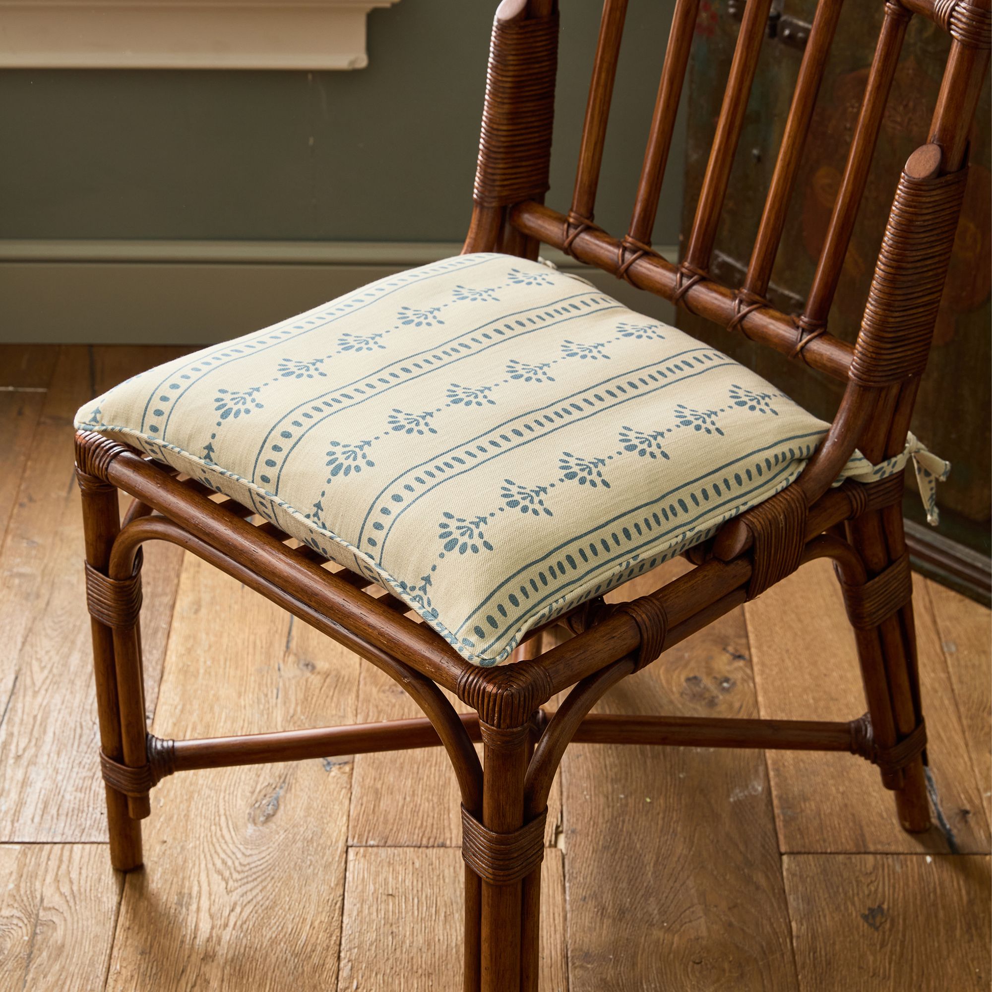 Heather Blue Floral Square Seat Cushion