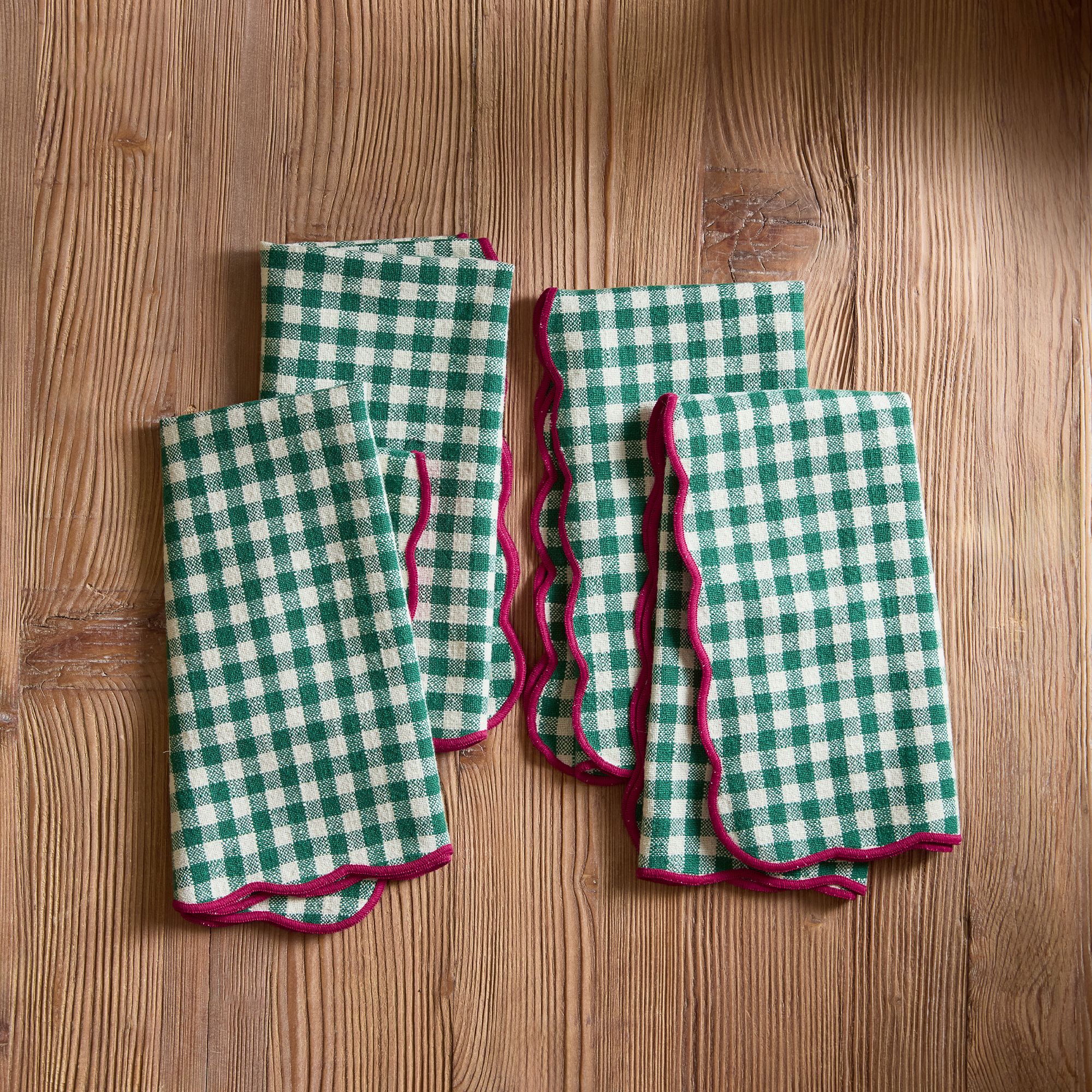 Naomi Gingham Scallop Napkins, Set of 4