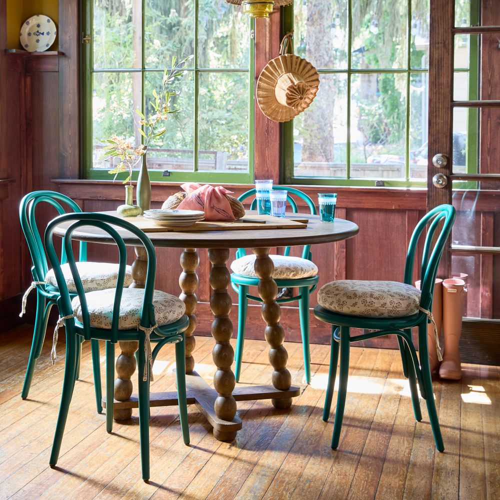 GreenRow Mira Pedestal Table