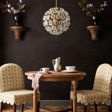 Chandeliers &amp; Pendants